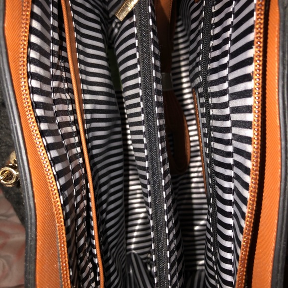 Hand bag - Picture 2 of 2